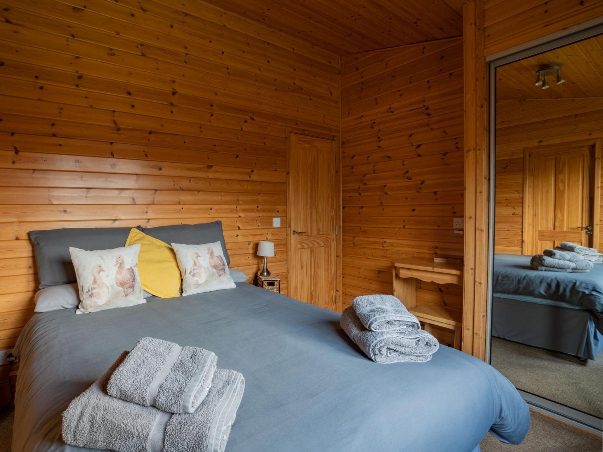 Chalet Loch Leven Lodge 10 By Interhome Kinross Exteriör bild