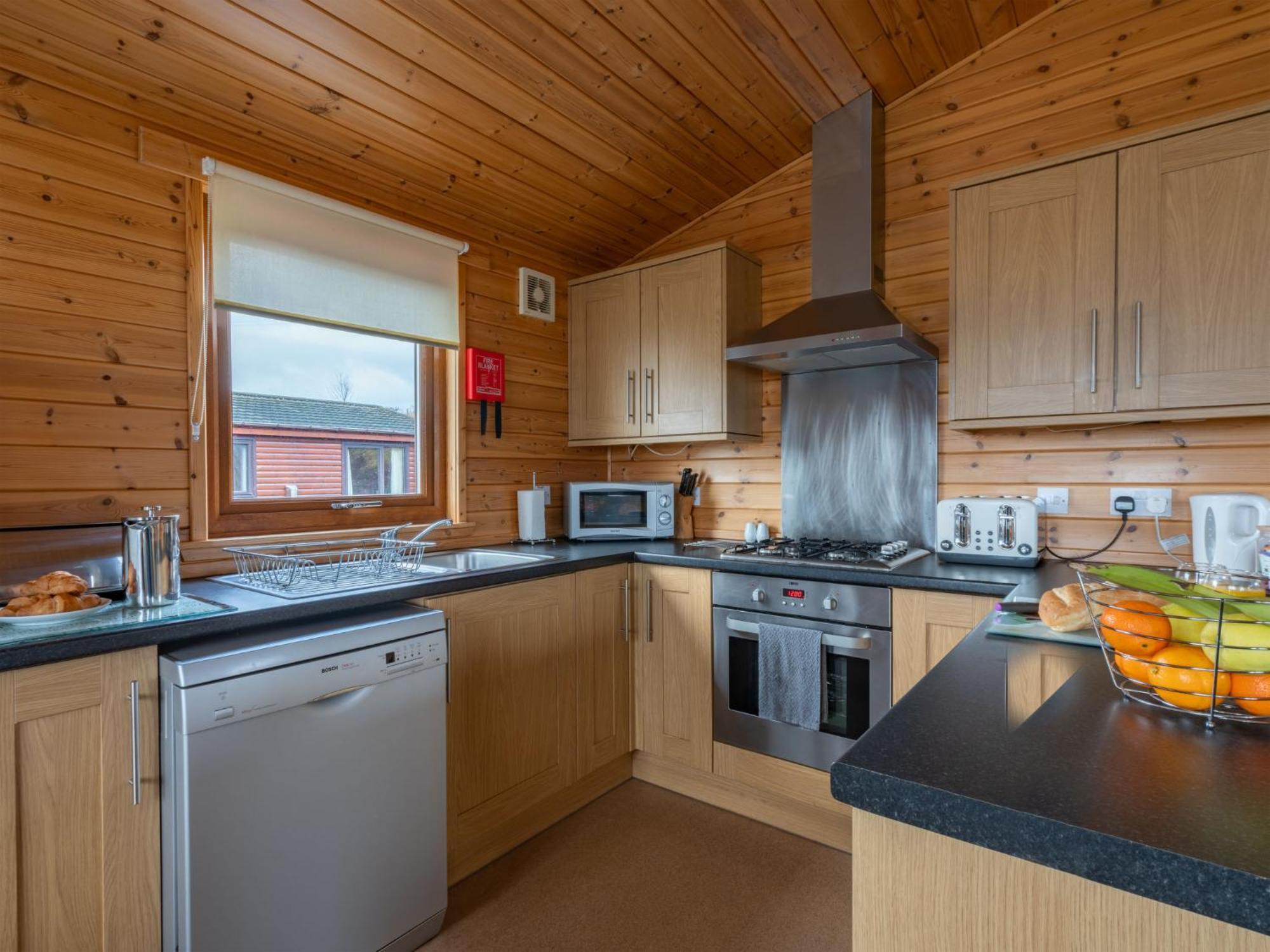 Chalet Loch Leven Lodge 10 By Interhome Kinross Exteriör bild